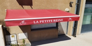 Rentoilage de store à banne à Cessenon-sur-Orb (Hérault)